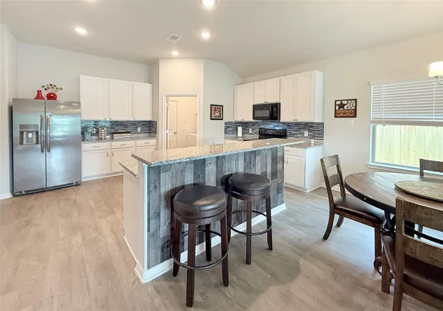 Photo 3 of Single family home for sale at 209 Bryan Way, Angleton, TX 77515 | MLS# 38980986 | Listing updated on 2026-09-17