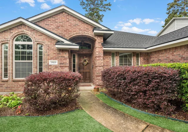 Photo 2 of Single family home for sale at 19019 Relay Rd, Humble, TX 77346 | MLS# 91584547 | Listing updated on 2026-07-28