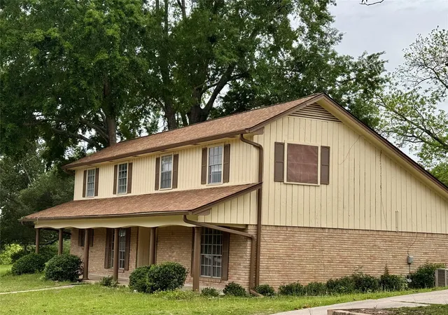 1st image of 1221 Green Briar Dr, Huntsville, TX 77340 | MLS# 29523597
