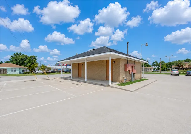 43rd image of 4602 Avenue H, Rosenberg, TX 77471 | MLS# 75635975