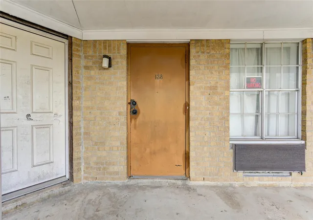 5th image of 4602 Avenue H, Rosenberg, TX 77471 | MLS# 75635975