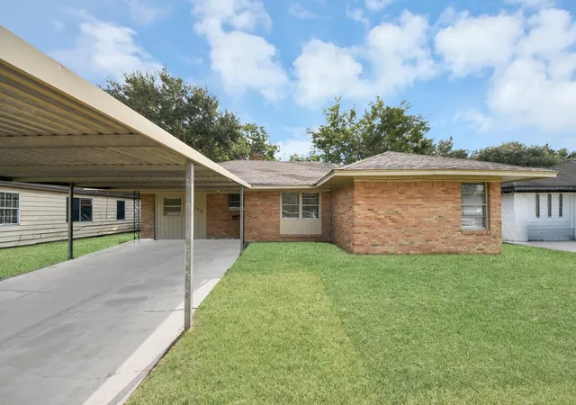 Photo 2 of Single family home for sale at 10117 Dulcimer St, Houston, TX 77051 | MLS# 57841543 | Listing updated on 2026-08-28