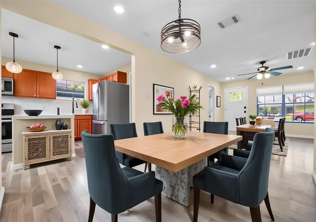 Photo 2 of Single family home for sale at 2915 Robertson St, Houston, TX 77009 | MLS# 34703335 | Listing updated on 2026-08-31