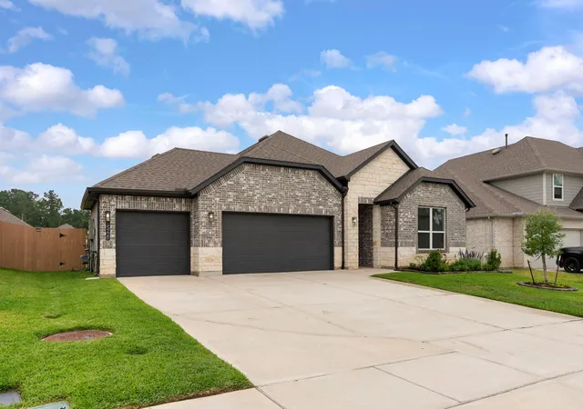 Photo 1 of Single family home for sale at 15220 Tattle Crk Ln, Conroe, TX 77384 | MLS# 90116187 | Listing updated on 2026-07-16