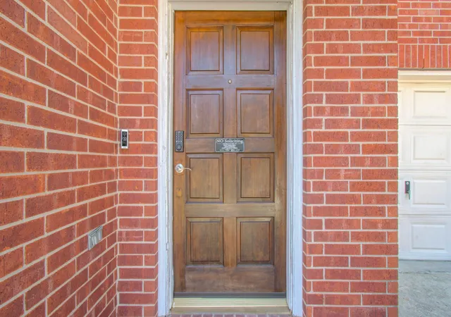 Photo 4 of Sale Pending at 5415 Oak Fls Dr, Houston, TX 77066 | MLS# 43846057 | Listing updated on 2026-09-05