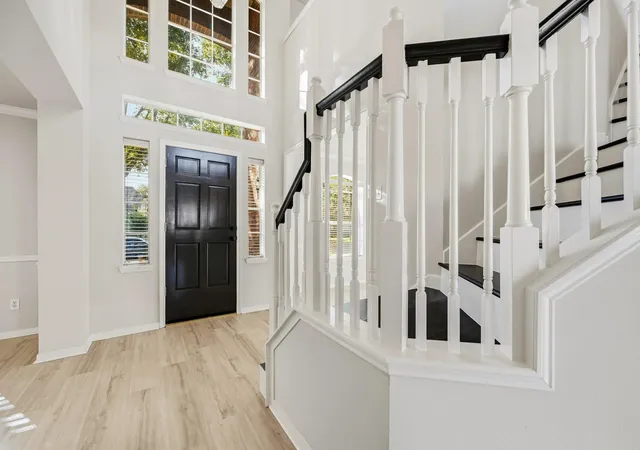 Photo 4 of Sale Pending at 9323 Hudson Bnd Cir, Houston, TX 77095 | MLS# 50946150 | Listing updated on 2026-09-03