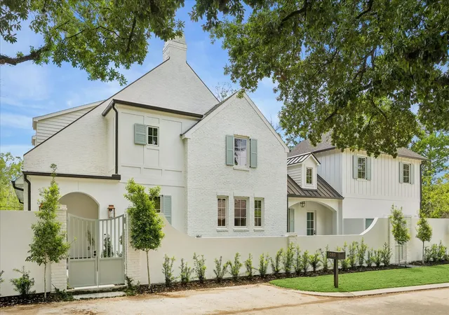 Photo 3 of Mansion for sale at 10801 Long Shadow Ln, Hunters Creek Village, TX 77024 | MLS# 78832858 | Listing updated on 2026-08-30