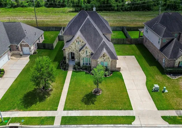 Photo 2 of Single family home for sale at 2714 Topaz Cvs Ln, Rosharon, TX 77583 | MLS# 17261624 | Listing updated on 2026-08-22