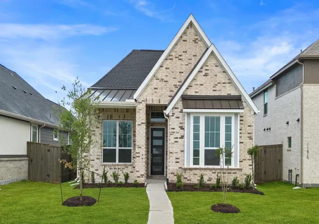 Photo 3 of Sale Pending at 11902 Salty Bnd Dr, Mont Belvieu, TX 77523 | MLS# 51640402 | Listing updated on 2026-09-11