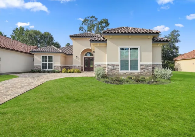 Photo 3 of Single family home for sale at 16015 Bridges Fairway Ln, Houston, TX 77068 | MLS# 92530528 | Listing updated on 2026-08-31