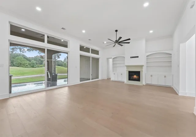 Photo 4 of Single family home for sale at 16015 Bridges Fairway Ln, Houston, TX 77068 | MLS# 92530528 | Listing updated on 2026-08-31
