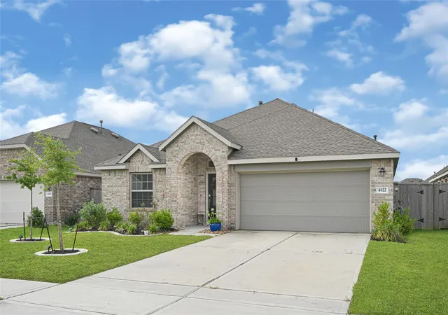 Homes for sale in Baytown, TX | 4822 Camden Bristol Dr, Baytown, TX 77521 | MLS# 67375805