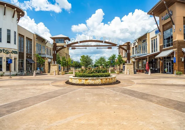 5th image of 10803 Dawn River Ct, Cypress, TX 77433 | MLS# 7898078