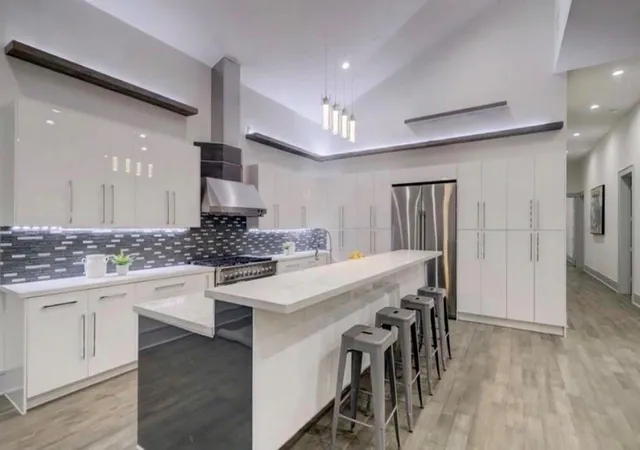 3rd image of 1709 Reverse St, Houston, TX 77055 | MLS# 11952693