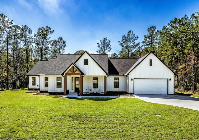 Homes for sale in New Waverly, TX | 111 Eagle Run, New Waverly, TX 77358 | MLS# 86039852