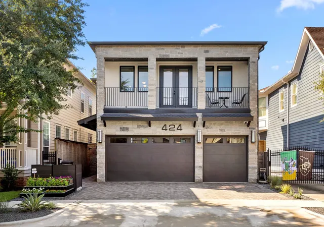 Photo 1 of Sale Pending at 424 Redan St, Houston, TX 77009 | MLS# 62515255 | Listing updated on 2026-09-14
