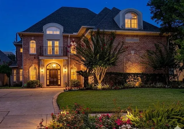1st image of 5322 Val Verde St, Houston, TX 77056 | MLS# 30154045