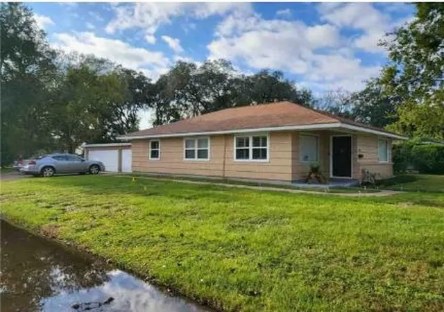 Homes for sale in Houston, TX | 6642 Heron Dr, Houston, TX 77087 | MLS# 63548335