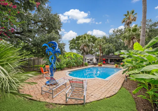Photo 1 of Sale Pending at 9006 Bonhomme Rd, Houston, TX 77074 | MLS# 81361274 | Listing updated on 2026-08-13