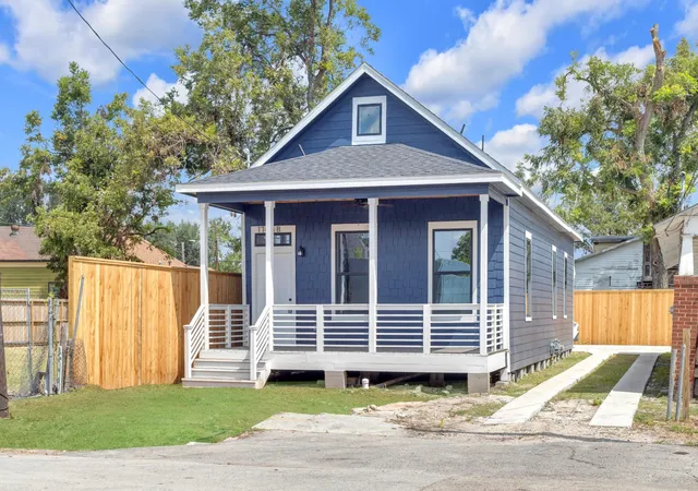1st image of 1708 Gentry St #AB, Houston, TX 77009 | MLS# 24883214