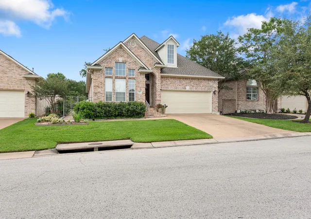 1st image of 919 Grand Oaks Cir, College Station, TX 77840 | MLS# 90209666