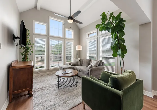 2nd image of 919 Grand Oaks Cir, College Station, TX 77840 | MLS# 90209666