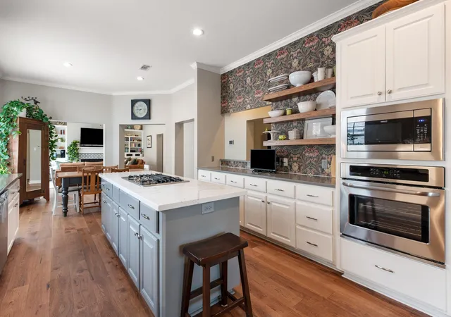 3rd image of 919 Grand Oaks Cir, College Station, TX 77840 | MLS# 90209666
