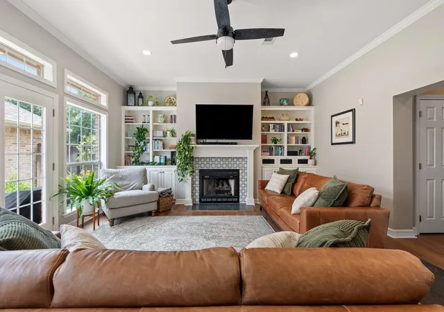 5th image of 919 Grand Oaks Cir, College Station, TX 77840 | MLS# 90209666