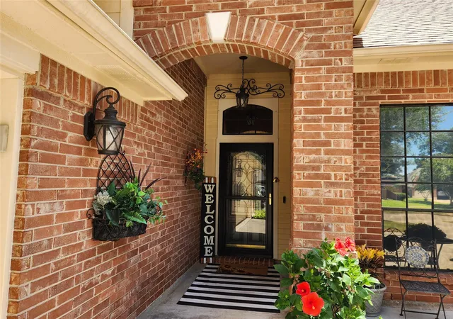 image of 104 Portulaca St, Lake Jackson, TX 77566 | MLS# 78951228