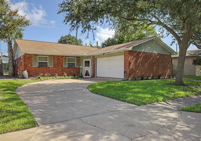 Photo 1 of Sale Pending at 7005 Youpon, Galveston, TX 77551 | MLS# 16593575 | Listing updated on 2026-09-17
