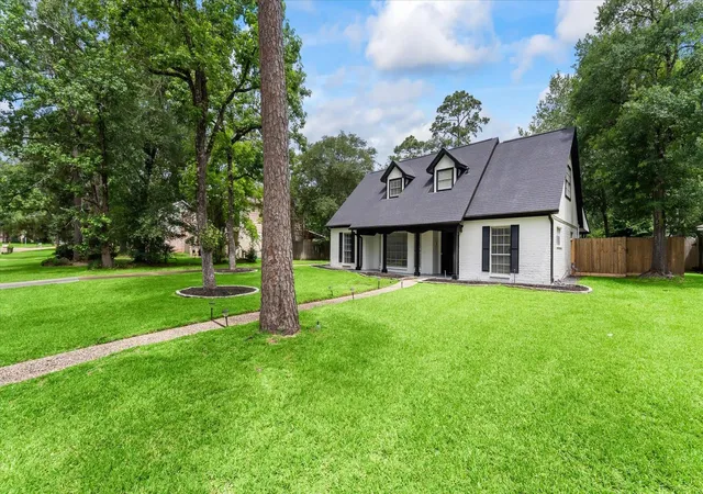 Photo 1 of Single family home for sale at 6310 Hickorycrest Dr, Spring, TX 77389 | MLS# 13208840 | Listing updated on 2026-10-08
