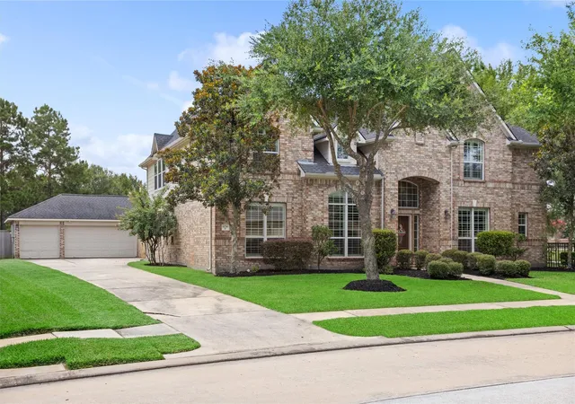 Photo 3 of Single family home for sale at 11710 Oakshield Ln, Cypress, TX 77433 | MLS# 32227094 | Listing updated on 2026-07-13