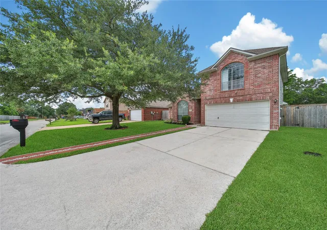 Homes for sale in Tomball, TX | 30702 Country Meadows Dr, Tomball, TX 77375 | MLS# 6497640