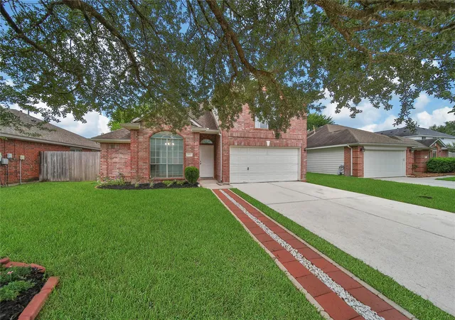 Homes for sale in Tomball, TX | 30702 Country Meadows Dr, Tomball, TX 77375 | MLS# 6497640