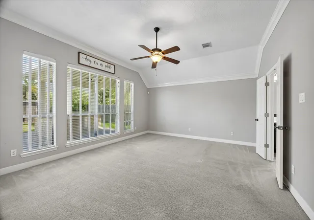 4th image of 716 High Ridge Dr, Friendswood, TX 77546 | MLS# 65775381