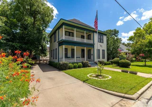 2nd image of 415 Peabody St, Brenham, TX 77833 | MLS# 16457288
