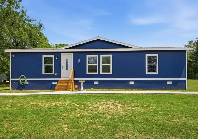 Homes for sale in Rockdale, TX | 704 Riley St, Rockdale, TX 76567 | MLS# 41773164