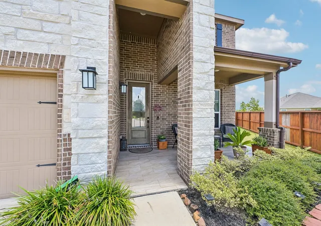 Photo 3 of Single family home for sale at 12814 Balsa Glade Ct, Houston, TX 77044 | MLS# 62302345 | Listing updated on 2026-09-19