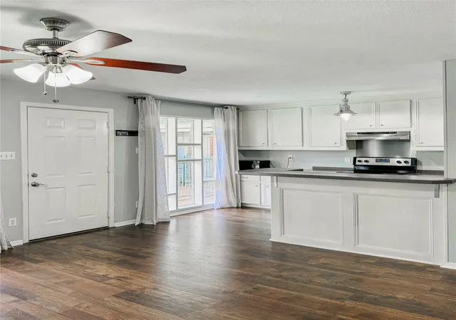 3rd image of 3502 Burlington St #12, Houston, TX 77006 | MLS# 28382166