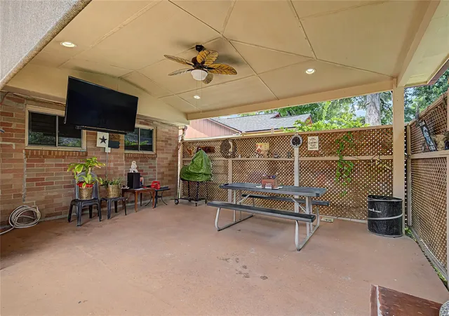 Photo 2 of Single family home for sale at 1012 Joyce St, Houston, TX 77009 | MLS# 22394200 | Listing updated on 2026-08-30