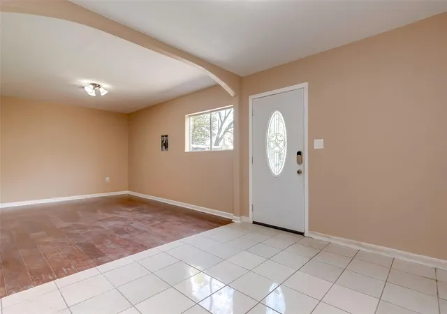 Photo 4 of Single family home for sale at 3918 Cedar Hill Ln, Houston, TX 77093 | MLS# 75414611 | Listing updated on 2026-09-11