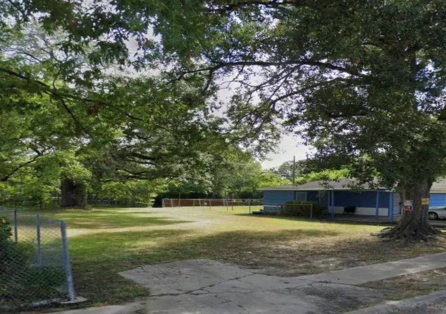 2nd image of 5017 Southwind St, Houston, TX 77033 | MLS# 56493272