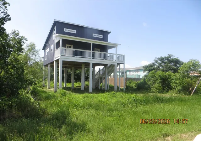 Homes for sale in Crystal Beach, TX | 1962 Avenue A, Crystal Beach, TX 77650 | MLS# 5619369