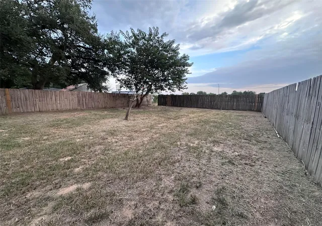 24th image of 1313 Muncy St, El Campo, TX 77437 | MLS# 81543332
