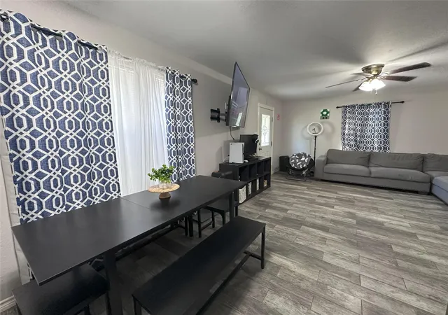 2nd image of 1313 Muncy St, El Campo, TX 77437 | MLS# 81543332