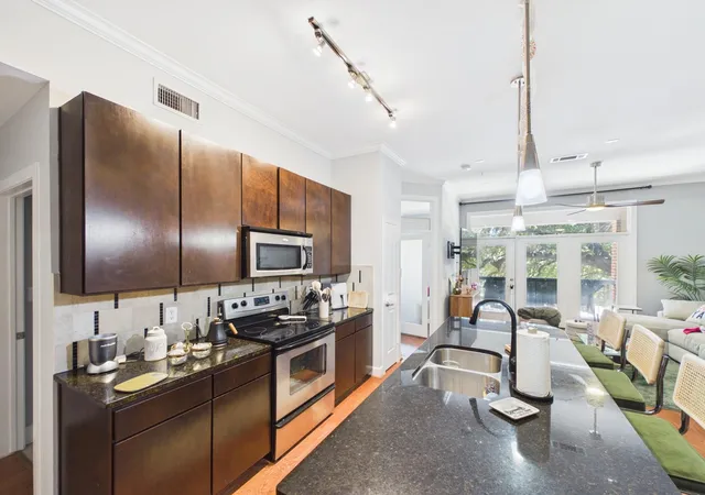 Photo 4 of Condo for sale at 300 St Joseph Pkwy #114, Houston, TX 77002 | MLS# 79060847 | Listing updated on 2026-09-01