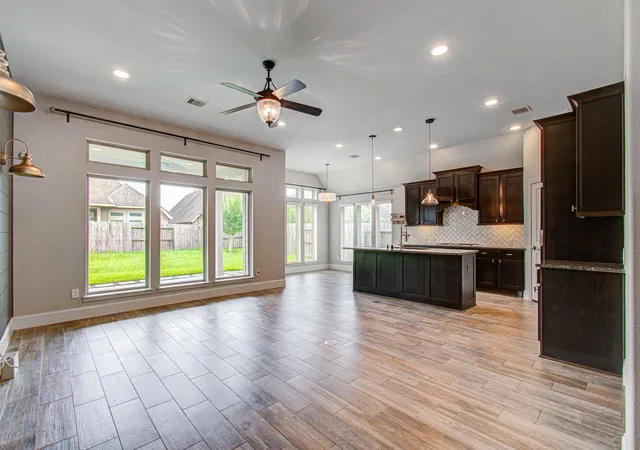 4th image of 13937 Naples Park Ct, Pearland, TX 77584 | MLS# 90745853