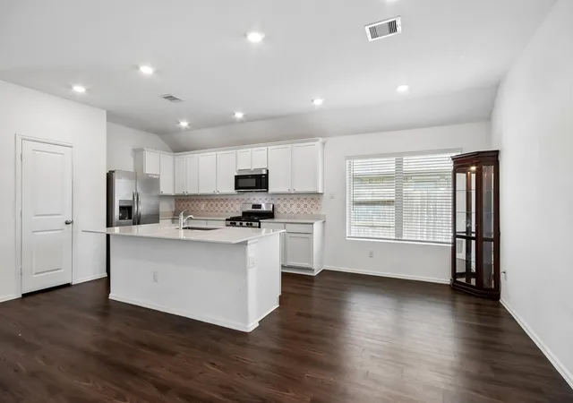 Photo 4 of Single family home for sale at 5311 Rushing Brk Ln, Richmond, TX 77469 | MLS# 54656471 | Listing updated on 2026-10-07