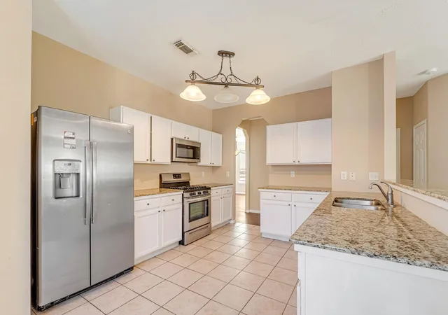 Photo 3 of Sale Pending at 914 Chapwood Ct, Spring, TX 77373 | MLS# 10624117 | Listing updated on 2026-09-09
