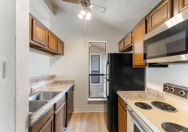 5th image of 3500 Tangle Brush Dr #139, The Woodlands, TX 77381 | MLS# 5514620